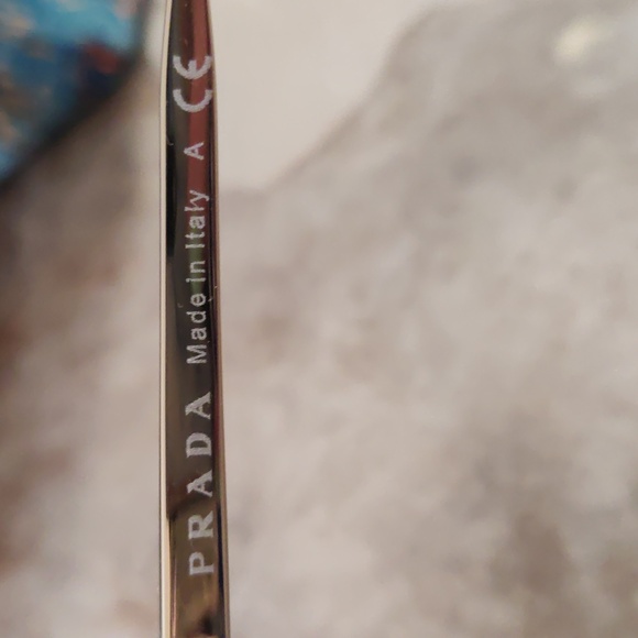 Prada very cute Women's sunglasses - Picture 9 of 9